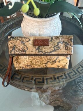 🤎🤎PATRICIA NASH LEATHER MAP FOLD OVER WRISTLET!🤎🤎